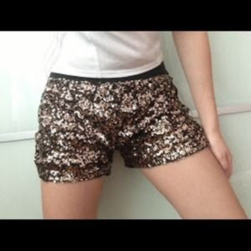 Authentic Icon AI Sequin Shorts - Picture 2 of 7